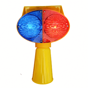 Feux d'avertissement solaires à LED pour barricades routières – Le plus puissant pour la signalisation de circulation - Product Image 1