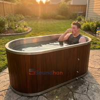 Baignoire de plongeon froid de luxe Soundhon en cèdre rouge ovale, avec revêtement en acier inoxydable 304 ou 316L, bain de glace personnalisé OEM, baignoire de bien-être extérieure