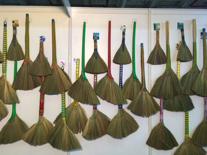 Petits balais à gazon de haute qualité, respectueux de l'environnement - Product Image 5