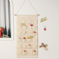 Calendrier de l'Avent personnalisable en toile vierge avec nom, disponible en stock pour le calendrier de l'Avent 2026