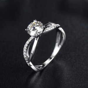 Bague en diamant lancanite personnalisée de petite taille, 1 médaillon, <span class=keywords><strong>prix</strong></span> en vente - Product Image 2