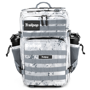 Sac à dos de voyage Trailpop Pilot avec plusieurs compartiments pour passeport et tablette, conçu pour les voyageurs fréquents - Product Image 1