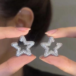 Pendientes Taske Star Stud de Plata 925 con Cristal y Engaste de Bisel, Color Blanco Champán, para Mujer, de Lujo, para Uso Diario, E3398 - Product Image 3