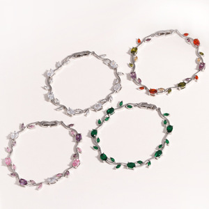 <span class=keywords><strong>Bracciale</strong></span> a Ramo <span class=keywords><strong>con</strong></span> Foglie Floreali Placcato <span class=keywords><strong>Oro</strong></span> 18K <span class=keywords><strong>con</strong></span> Zirconi Cubici Colorati CZ da Donna - Pulsera de Mujer - Product Image 6