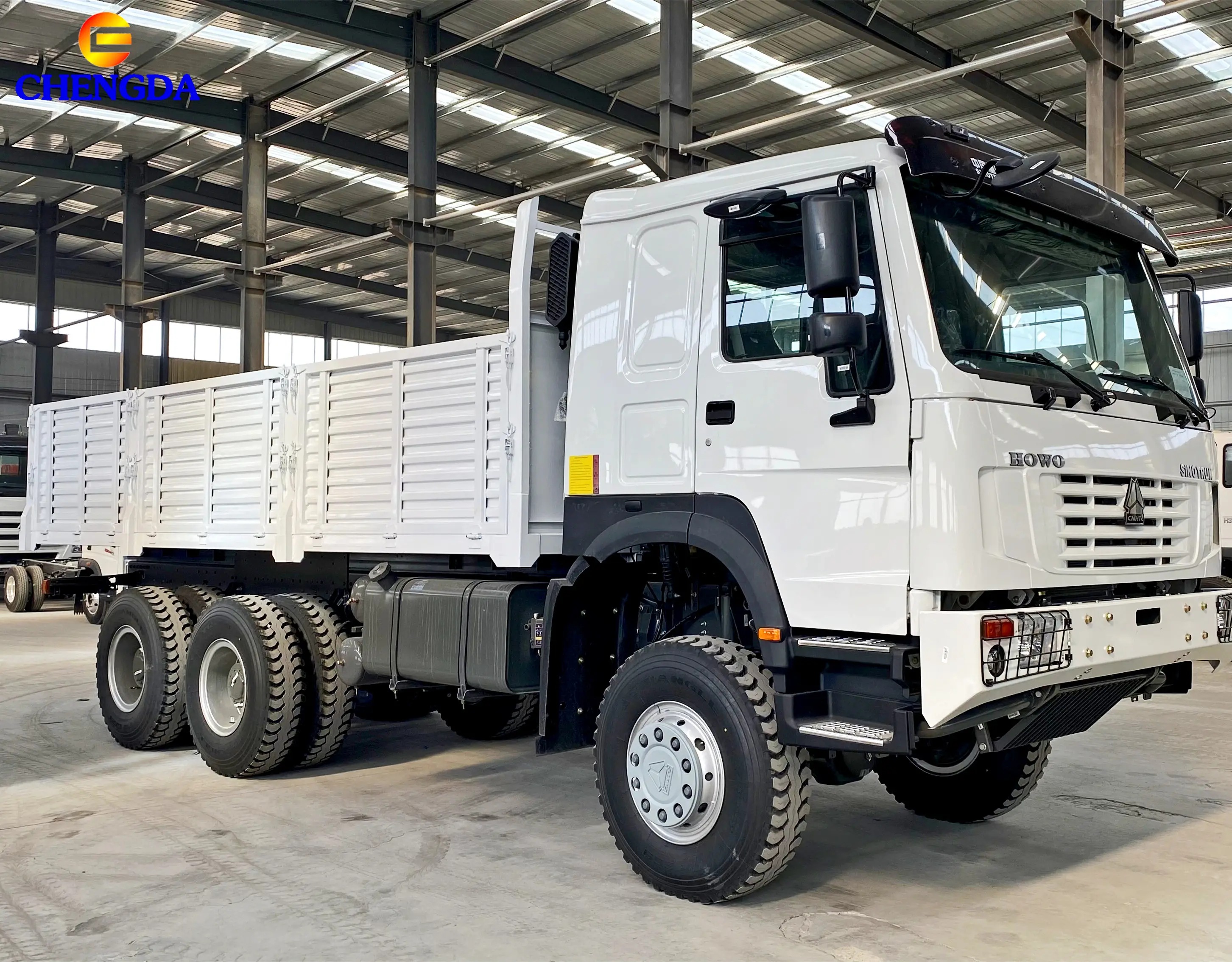 SIno 8x4 40 ton Howo Cargo Box Transport Heavy Truck