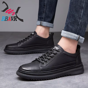 Nuevos zapatos de moda para hombre, zapatos de suela blanda, zapatos informales de suela baja, zapatos informales de cuero para hombre - Product Image 1
