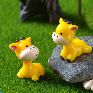 Statuette in Resina di Giraffe Vivaci e Opache, Stile Favola della Serena Savana, Decorazione per Casa, Statua Animale Fai-da-Te, Vendita all'Ingrosso - Product Image 5