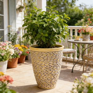 Vaso per Fiori in Plastica Effetto Pietra con Protezione UV, Fioriera da Esterno di Lunga Durata per Casa e Uso Commerciale - Product Image 1
