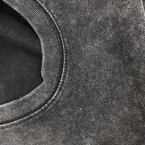 T-shirt surdimensionné 100% coton pour homme Sonnerie à manches courtes Logo personnalisé Lavage à l'acide avec motif solide pour la vente en gros - Product Image 3