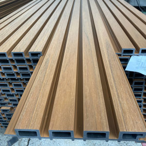 舌と溝の家のサイディングWPC木材プラスチック複合材外部溝付き壁スラットチーク材木製テクスチャ天井パネル - Product Image 1