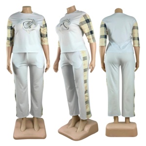 Conjunto de Dos Piezas de Lujo para Mujer, Nuevo Estilo Casual a Cuadros, Estilo Europeo Americano, Tallas Grandes, Manga Corta, Estampado - Product Image 2