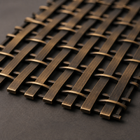 Grille en fil métallique tressé en acier inoxydable résistant à la corrosion XY-1513, finition laiton antique, pour décoration d'inserts de meubles