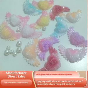 إكسسوارات دبوس شعر على شكل قلب مضيء بأجنحة الحب، مصنوعة يدويًا من البلاستيك/الراتنج بتقنية التنقيط - Product Image 2