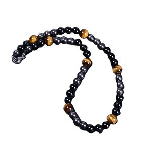 Vente en gros d'agate naturelle bleu oeil de tigre perle collier de <span class=keywords><strong>pierre</strong></span> <span class=keywords><strong>onyx</strong></span> noir <span class=keywords><strong>bijoux</strong></span> en cristal de guérison pour hommes femmes cadeau en forme de boule - Product Image 1