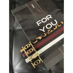 Ceinture fine en PU pour femme avec boucle plaquée or, style décontracté, plusieurs options de couleurs - Product Image 1