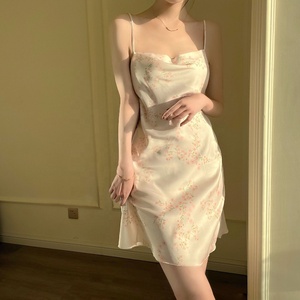 All'ingrosso estate bretelle per camicia da <span class=keywords><strong>notte</strong></span> sottoveste per le donne taglie forti stampato a pois Sexy biancheria da <span class=keywords><strong>notte</strong></span> in raso san valentino - Product Image 3