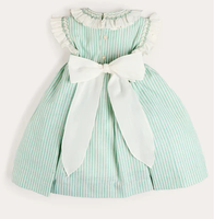 Robe décontractée pour fille OEM ODM en dentelle smockée, rayée verte et blanche, en coton, avec col à volants et manches flottantes, écologique et respirante pour enfants