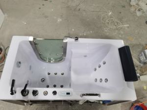 Bain <span class=keywords><strong>à</strong></span> remous en acrylique blanc Massage Walk-in Style Personnes <span class=keywords><strong>âgée</strong></span>s Accessible Adulte <span class=keywords><strong>pour</strong></span> 1 <span class=keywords><strong>personne</strong></span> Ménage <span class=keywords><strong>Baignoire</strong></span> avec <span class=keywords><strong>porte</strong></span> en verre ouverte - Product Image 6