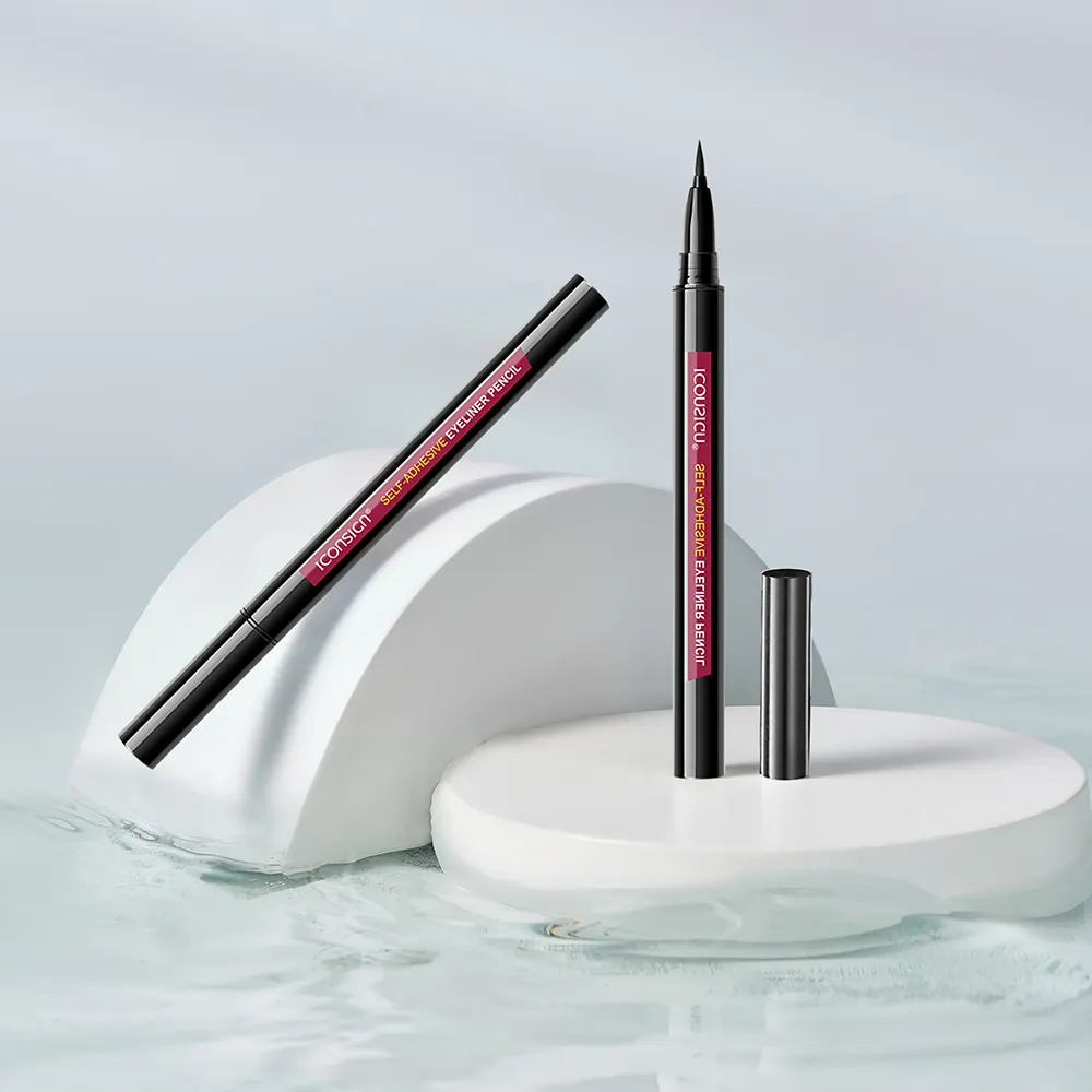 Logo personalizzato Eyeliner matita penna impermeabile Eyeliner autoadesivo per incollare le ciglia compongono etichetta privata
