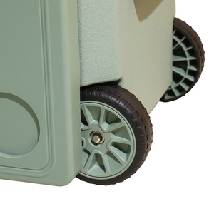Set Frigo Portatile da Campeggio da 32L con Tavolo e Sedie Portatili per Esterni - Product Image 3