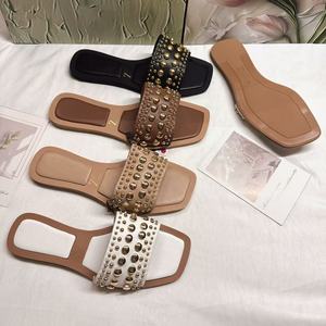 Sandali piatti in metallo stile Joker Liu Ding, moda estiva europea e americana 2026, <span class=keywords><strong>scarpe</strong></span> trendy per il commercio estero - Product Image 4