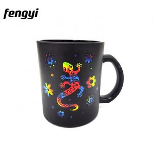 Taza de Café con Diseño de Palmeras y Atardecer Tropical en la Isla de Hawái, Taza de Café de Verano con Diseño de Club de Surf - Product Image 3