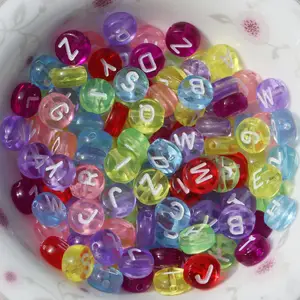 Heiße beliebte 4*7MM Acryl Kunststoff Alphabet Perlen bunte transparente Münze Runde flache runde A-Z Buchstaben Perlen