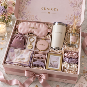 Set Regalo Floreale Rosa Personalizzato di Alta Gamma, Confezione Regalo per la Cura Personale con Logo Personalizzato, Regalo per Damigelle, Matrimonio, Spa e Relax - Product Image 1