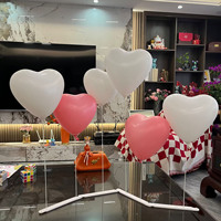 Support de table flottant en forme de cœur pour ballons, idéal pour les fêtes d'anniversaire d'enfants et de bébés, et comme accessoire de décoration photo