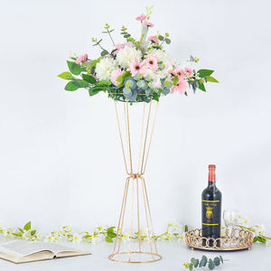 Jarrón Alto de Metal con Forma de Trompeta para Centros de Mesa, Soporte Geométrico para Centros de Mesa Florales para Bodas, Aniversarios y Ceremonias - Product Image 4