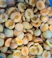 Zoete en zure goudgele IQF diepvries abrikozen, hele en gehalveerde stuks, natuurlijke smaak, vers geplukt, diepvries abrikozen voor dessert en jam.