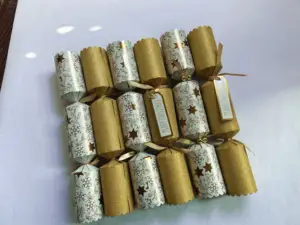 Giá rẻ Đảng trang trí quà tặng giáng sinh bao bì giấy sang trọng vàng tùy chỉnh giáng sinh Cracker