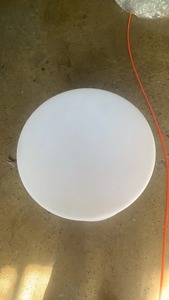 طاولة صالة حمام سباحة فاخرة على شكل حافة من من من من من من من من أجل كراسي التشمس للاسترخاء في حمام السباحة - Product Image 4