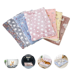 Couverture pour animaux de compagnie écologique toutes saisons, double couche, épaisse, double face, en peluche, chaude, pour chien et chat, motif dessin animé moderne - Product Image 5