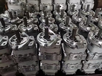 Pompe hydraulique à engrenages GVO 705-52-30280 705-51-30660 pour excavatrice et chargeuse sur pneus WA300 WA420-3 WA450-5 WA470-5 WA500-6