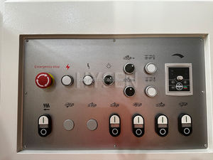 HYSEN Dégauchisseuse industrielle robuste à quatre faces de haute précision pour le travail du bois, idéale pour les meubles en bois massif et les cadres de portes d'armoires - Product Image 5