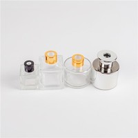 Offre Spéciale 18mm 22mm 24mm 28mm vis en aluminium noir argent or Reed diffuseur bouchon de bouteille avec joint PE peut être étiquette personnalisée