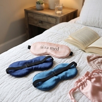 Pochettes en satin blanc avec cordon de serrage et logo personnalisé pour masque de sommeil
