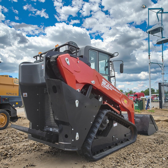 V1000 Mini Skid Steer Loader, Kubota Diesel Engine, Small Tracked/Tracked/Wheeled Front Loader with Bucket