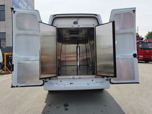 Camioneta Refrigerada JMC Fushun de Techo Alto y Distancia Entre Ejes Larga con Neumáticos Traseros Dobles Diésel - Product Image 2