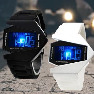 Orologio Digitale LED Luminoso a <span class=keywords><strong>Forma</strong></span> <span class=keywords><strong>di</strong></span> Aeroplano Unico 2025, <span class=keywords><strong>Orologi</strong></span> Sportivi Multifunzionali per Donne, Uomini e Bambini - Product Image 1