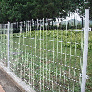 Clôture en treillis métallique galvanisé <span class=keywords><strong>à</strong></span> chaud anti-corrosion UISOLAR, revêtu de PVC, pour différents types de terrains, système de clôture photovoltaïque solaire - Product Image 6