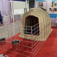 Nouvelle niche pour veaux en acier galvanisé et plastique avec ventilation pour veaux de chèvre et bovins - Haute qualité, résistante aux intempéries, longue durée de vie
