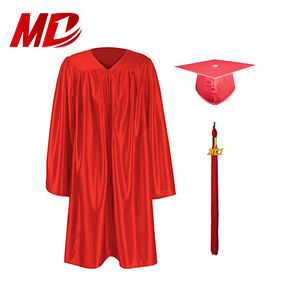 Toga y Birrete de Graduación para Niños, Color Rojo Brillante, de Fábrica - Product Image 1