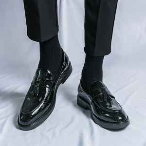 Chaussures habillées en cuir verni à bout pointu hommes confortables décontracté vert glands mocassins chaussures classique formel <span class=keywords><strong>mariage</strong></span> sans lacet - Product Image 4