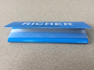 Papiers à rouler Richer King Size Slim bleus – Accessoire de fumeur de type basique - Product Image 4