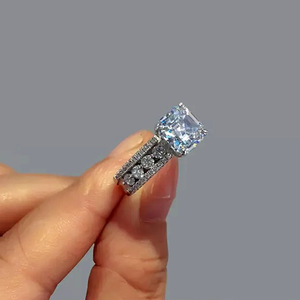 Anello nuziale scintillante da donna, elegante gioiello da sposa alla moda - Product Image 4