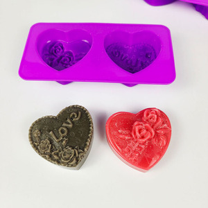 Early Riser Valentine's <span class=keywords><strong>Special</strong></span> Moule <span class=keywords><strong>en</strong></span> silicone à 2 cavités avec cœur et rose Moule à chocolat/gâteau/bougie/<span class=keywords><strong>savon</strong></span> de qualité alimentaire - Product Image 2