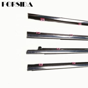ยางขอบกระจกหน้าขวาแท้ รุ่น 75710-02200 สีดำ สำหรับรถยนต์โตโยต้า โคโรลล่า ปี 2007 - Product Image 2