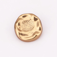 Bouton en métal à surface froissée et tige irrégulière pour manteau, pull, tricot, personnalisation OEM, usine